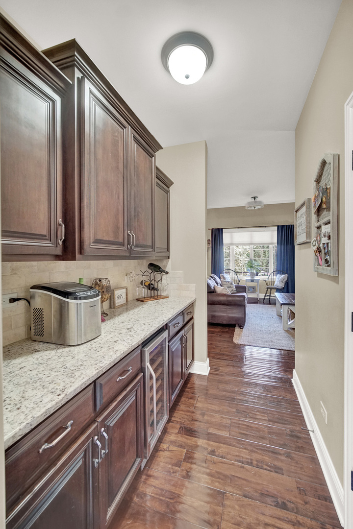 8679 Cullen Drive, Frankfort, IL 60423