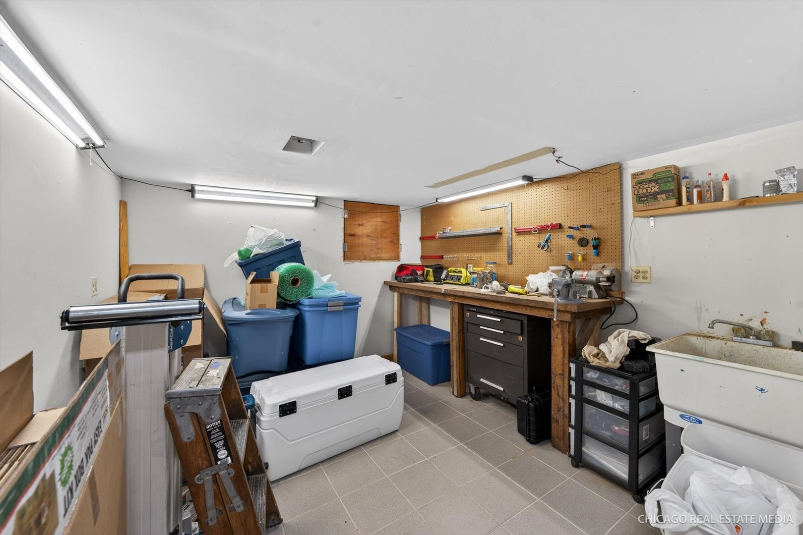 14641 LAVERGNE Avenue, Midlothian, IL 60445