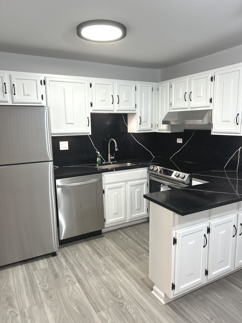 4436 Arbor Circle #4, Downers Grove, IL 60515