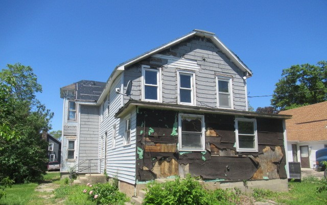 32300 White Street, Kirkland, IL 60146