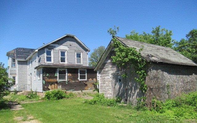 32300 White Street, Kirkland, IL 60146