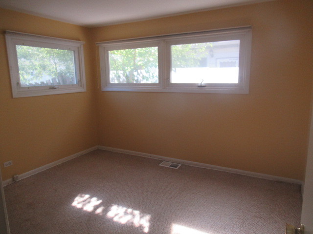 245 Nora Avenue, Glenview, IL 60025