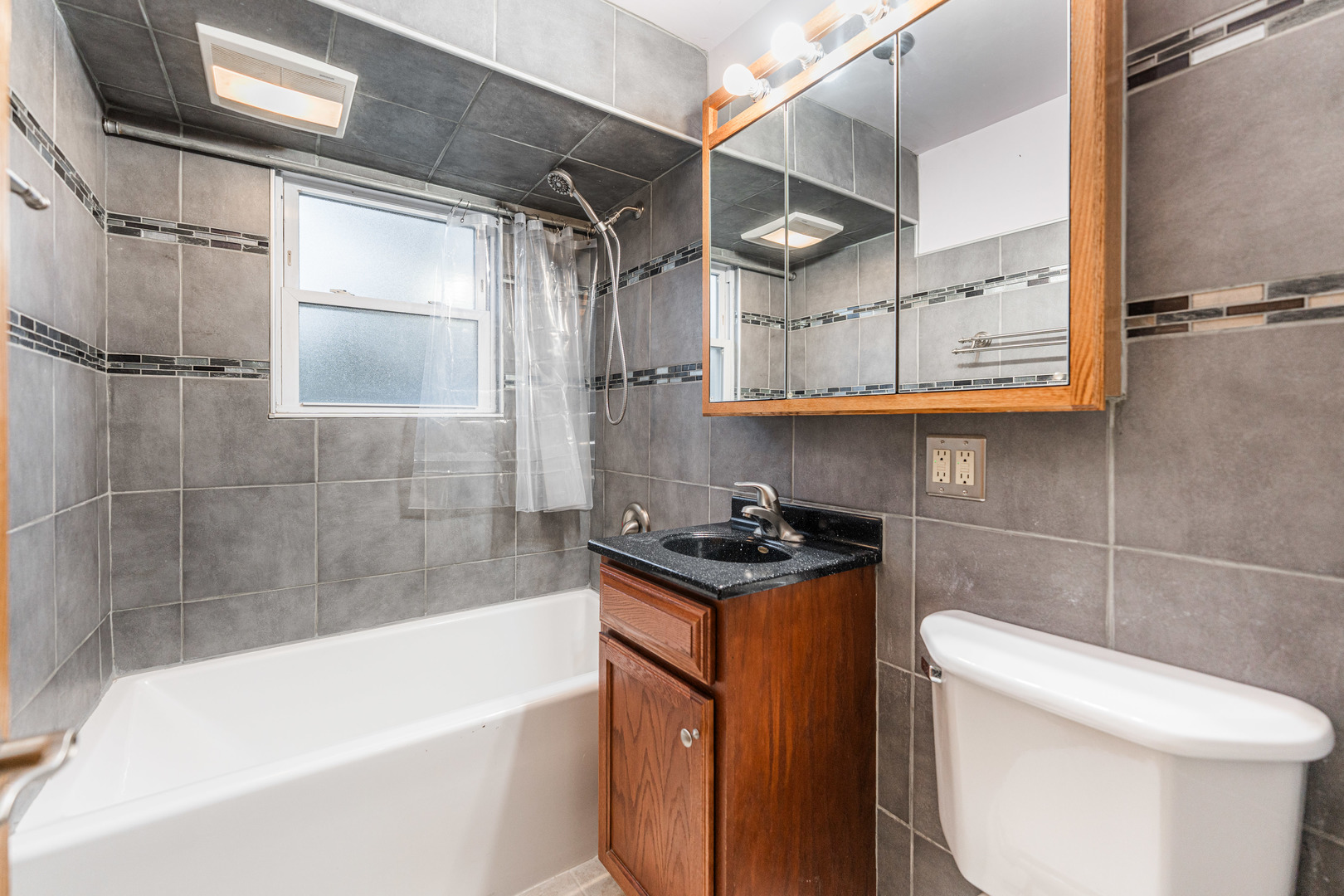 530 S Highland Avenue, Lombard, IL 60148