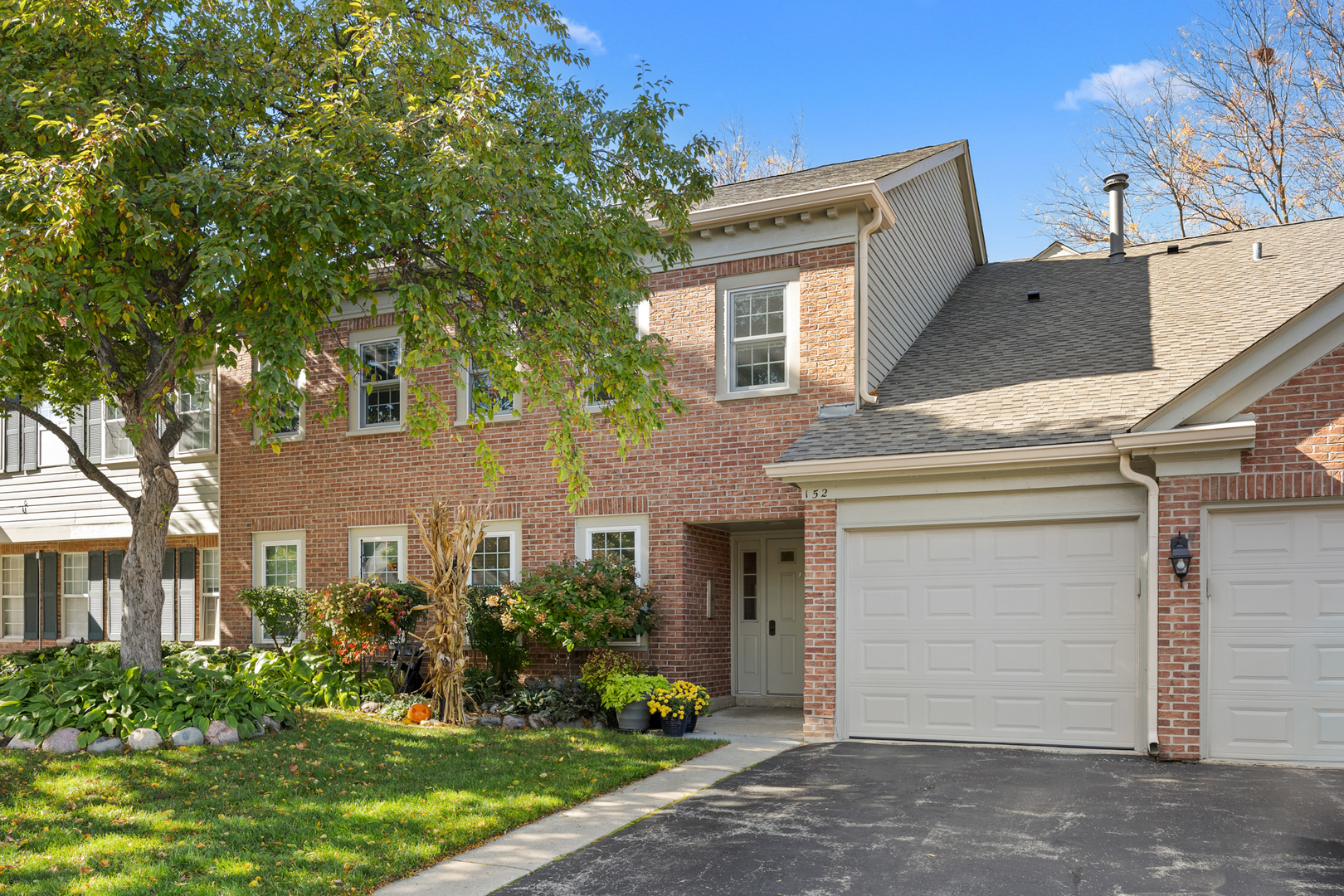 152 Brookston Drive #C2, Schaumburg, IL 60193