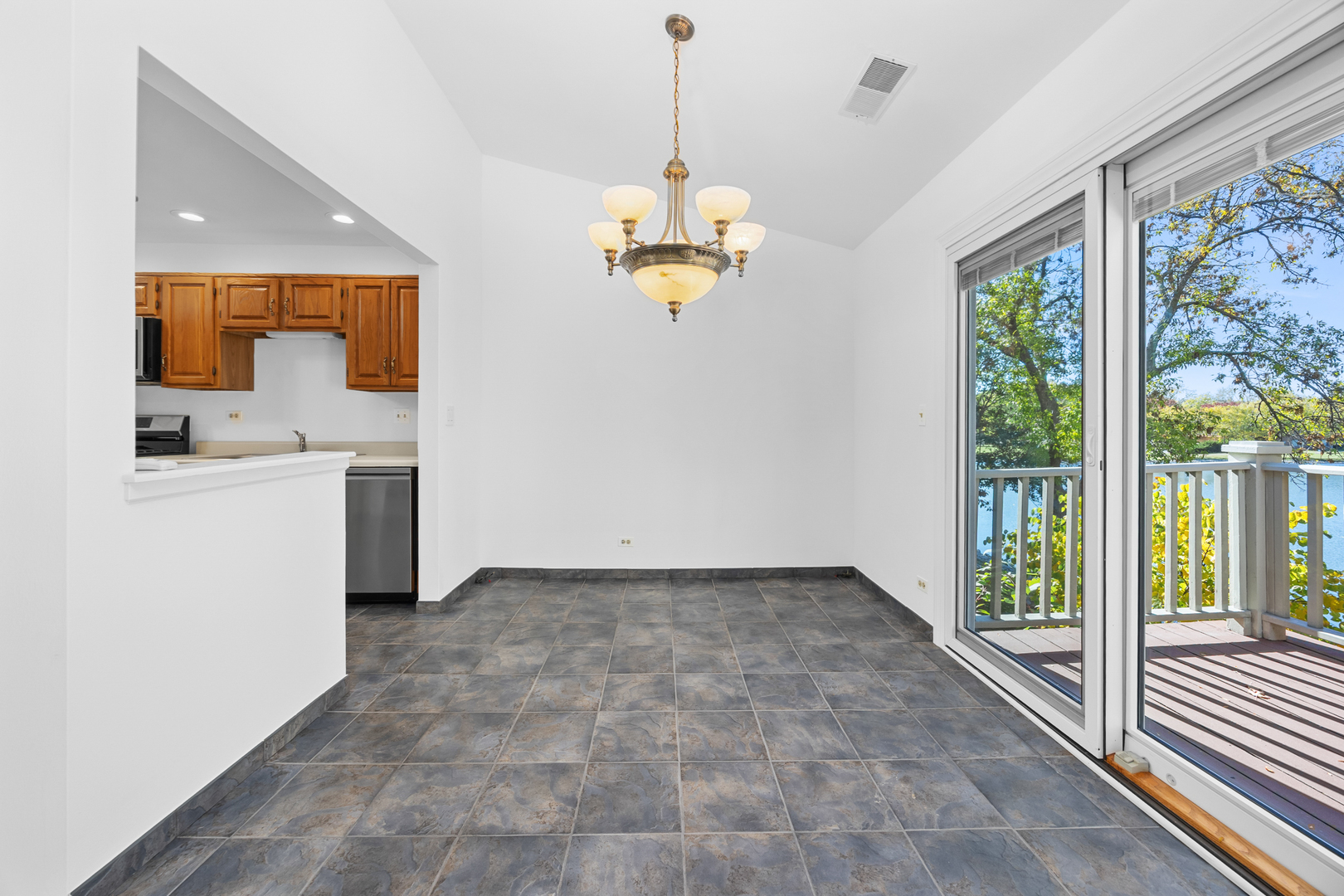 152 Brookston Drive #C2, Schaumburg, IL 60193