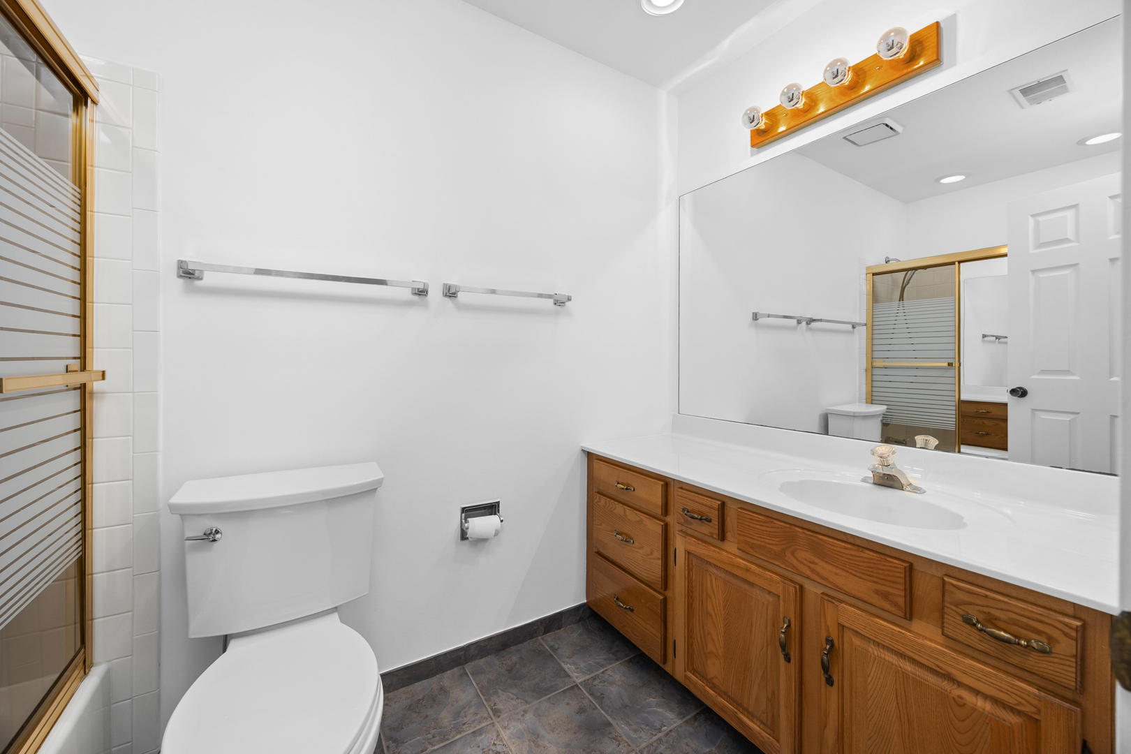 152 Brookston Drive #C2, Schaumburg, IL 60193