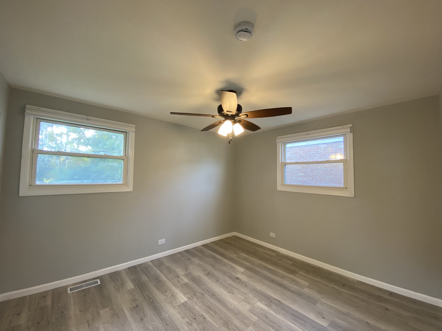 12814 E Playfield Drive, Crestwood, IL 60418