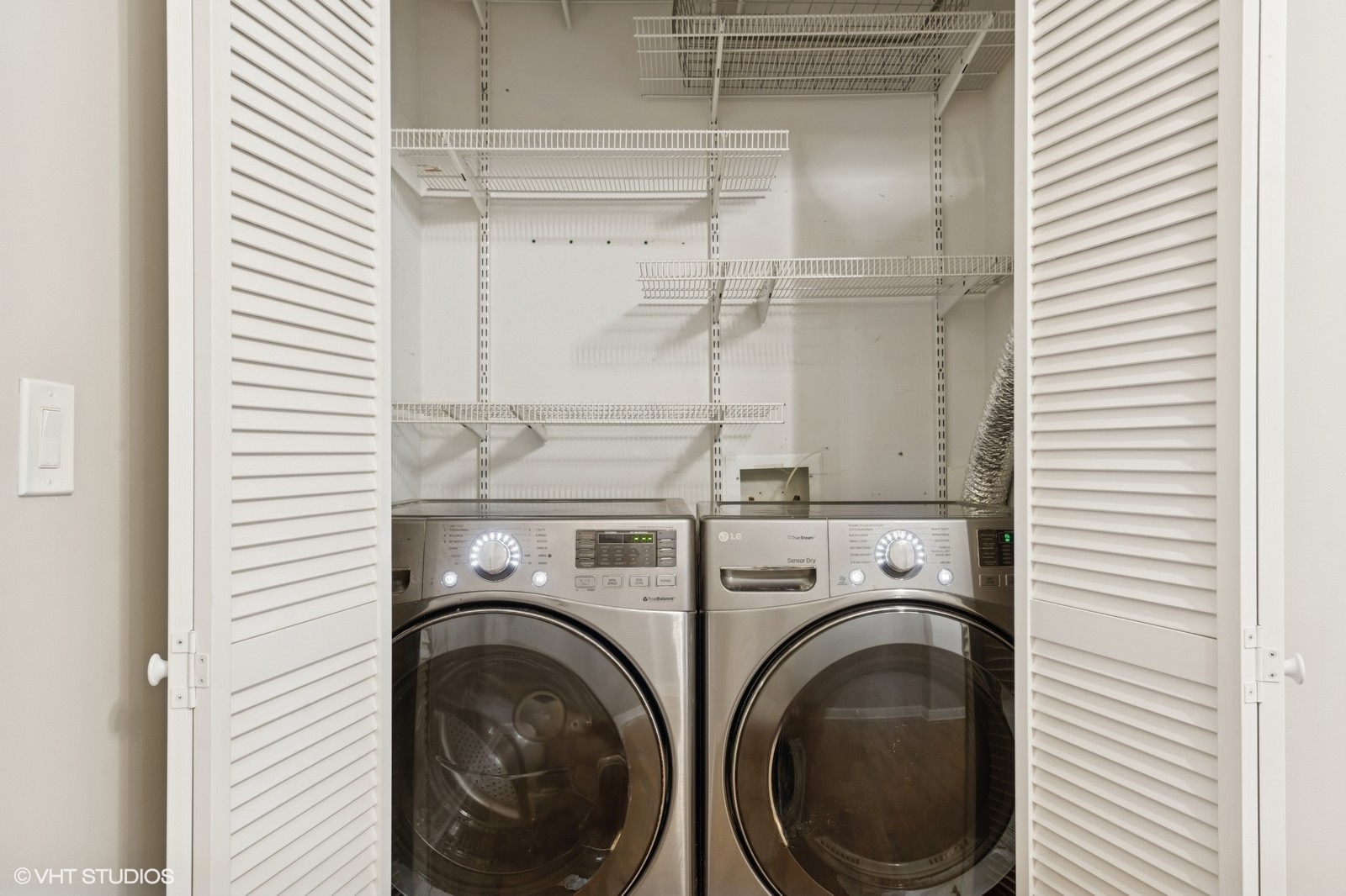 221 E Cullerton Street #517, Chicago, IL 60616