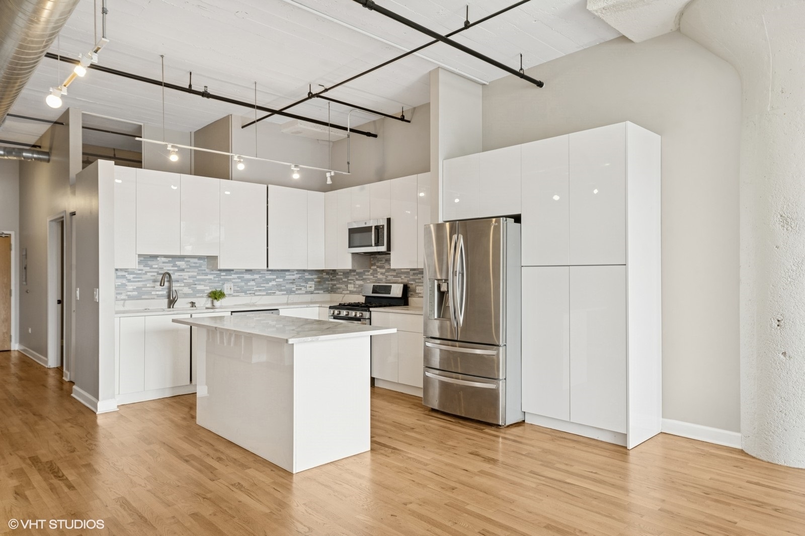 221 E Cullerton Street #517, Chicago, IL 60616