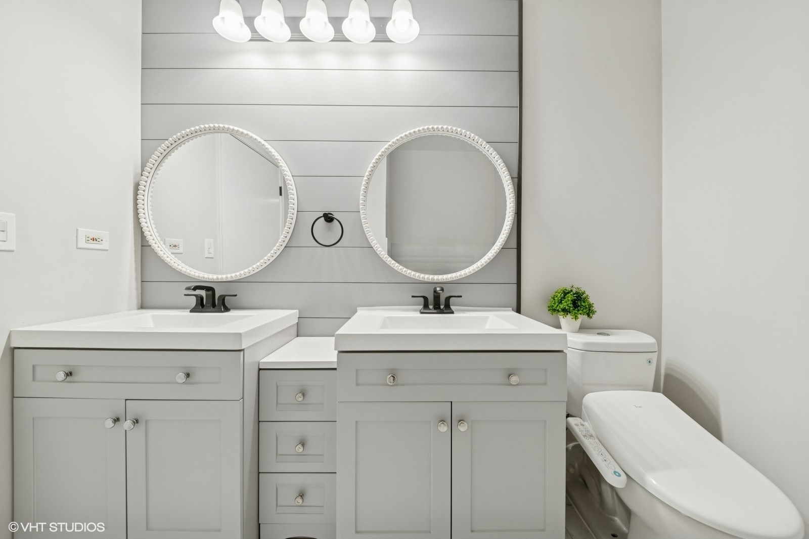 221 E Cullerton Street #517, Chicago, IL 60616