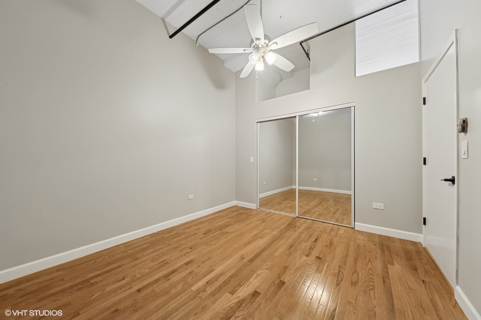 221 E Cullerton Street #517, Chicago, IL 60616