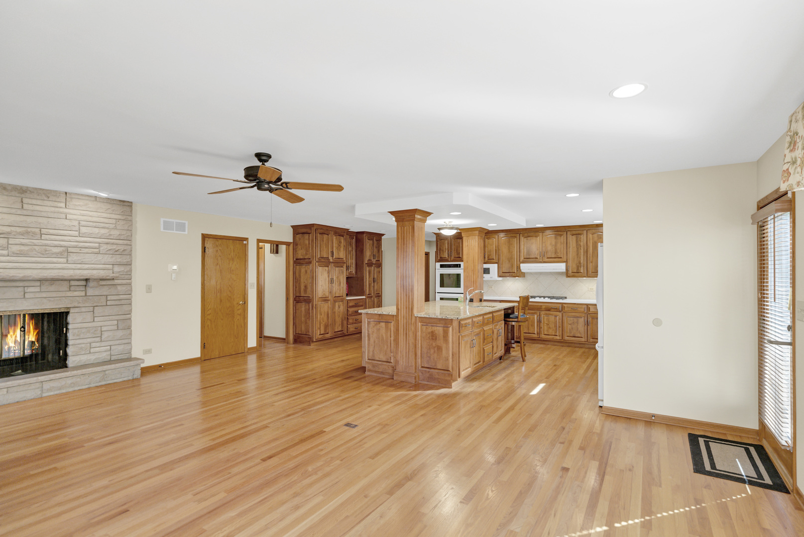 1666 Lin Lor Court, Elgin, IL 60123