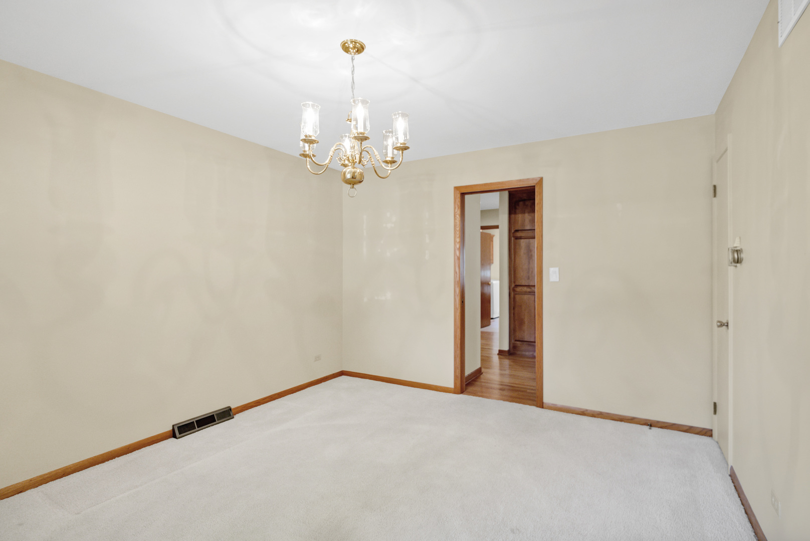 1666 Lin Lor Court, Elgin, IL 60123