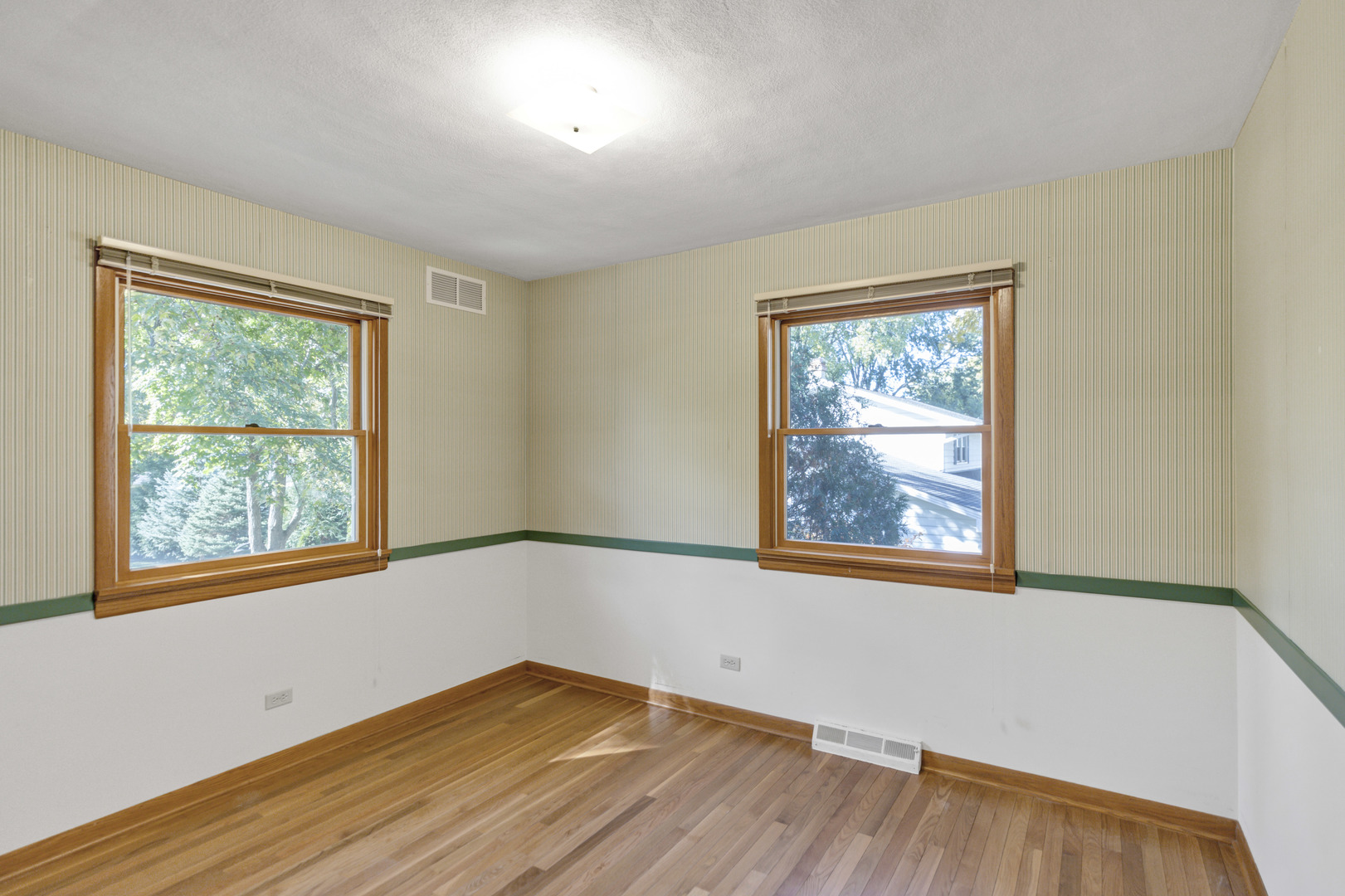 1666 Lin Lor Court, Elgin, IL 60123