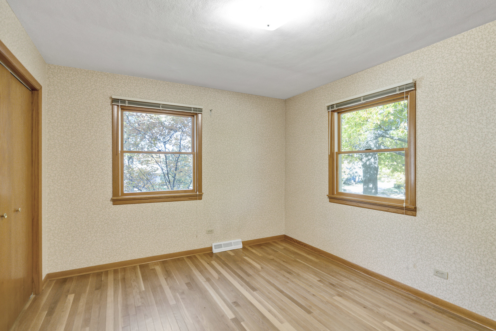 1666 Lin Lor Court, Elgin, IL 60123