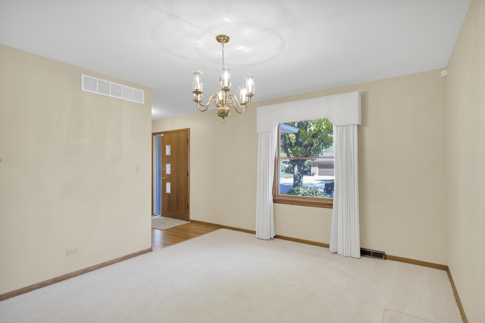 1666 Lin Lor Court, Elgin, IL 60123