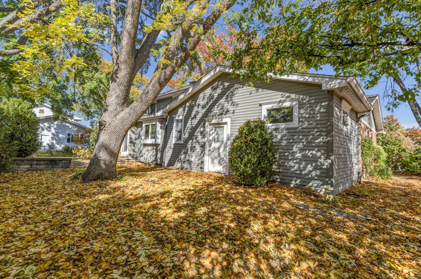 1666 Lin Lor Court, Elgin, IL 60123