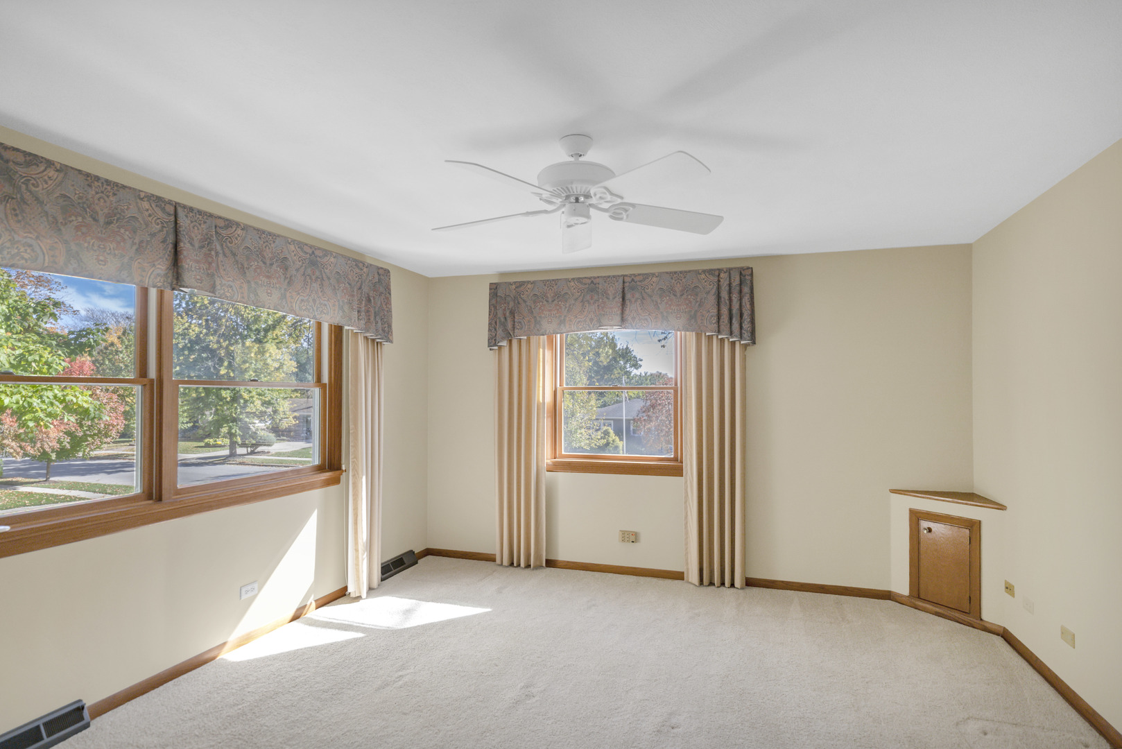 1666 Lin Lor Court, Elgin, IL 60123