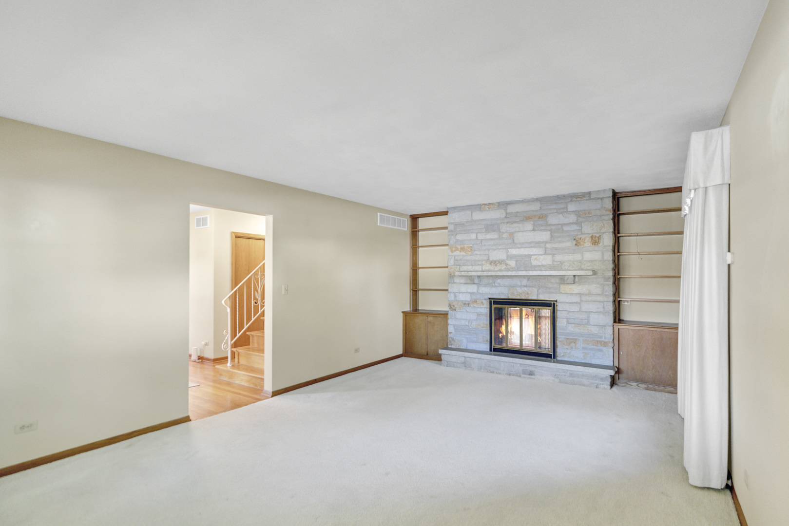 1666 Lin Lor Court, Elgin, IL 60123