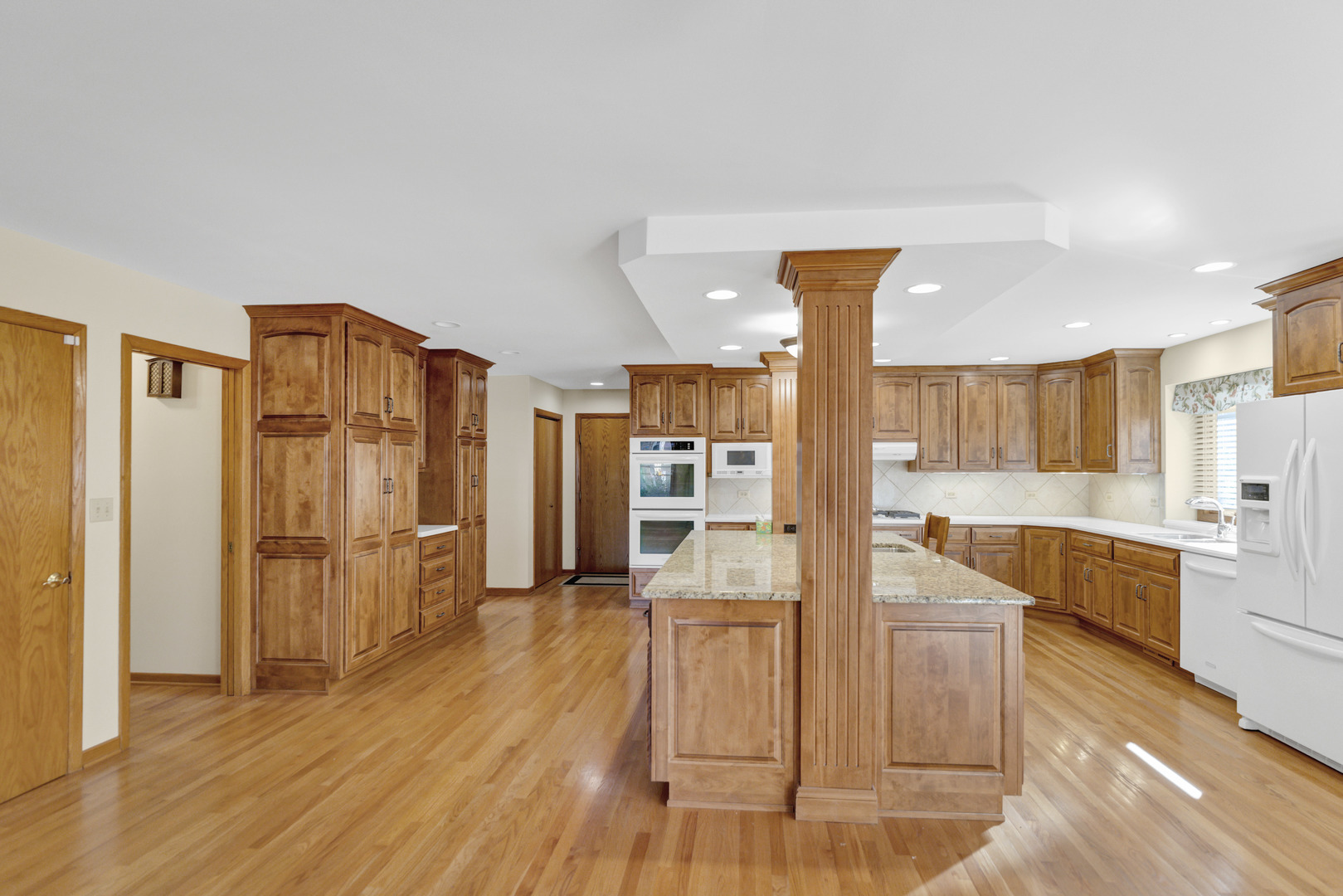 1666 Lin Lor Court, Elgin, IL 60123