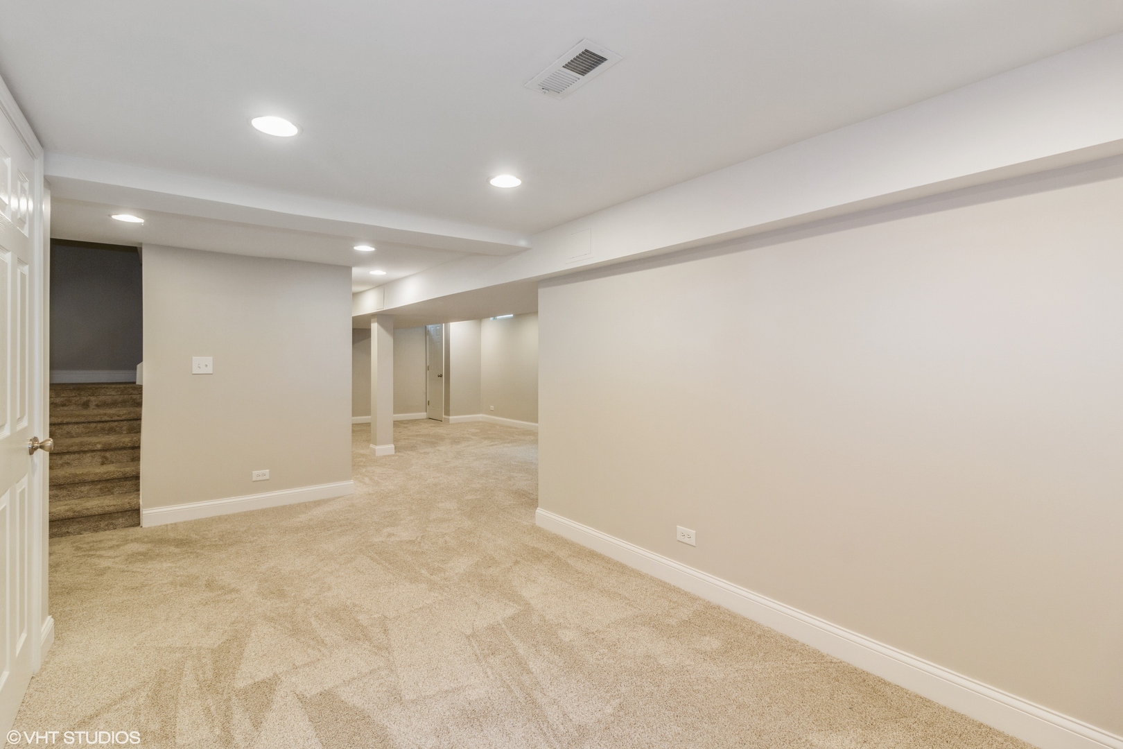 401 N SALEM Drive, Schaumburg, IL 60194