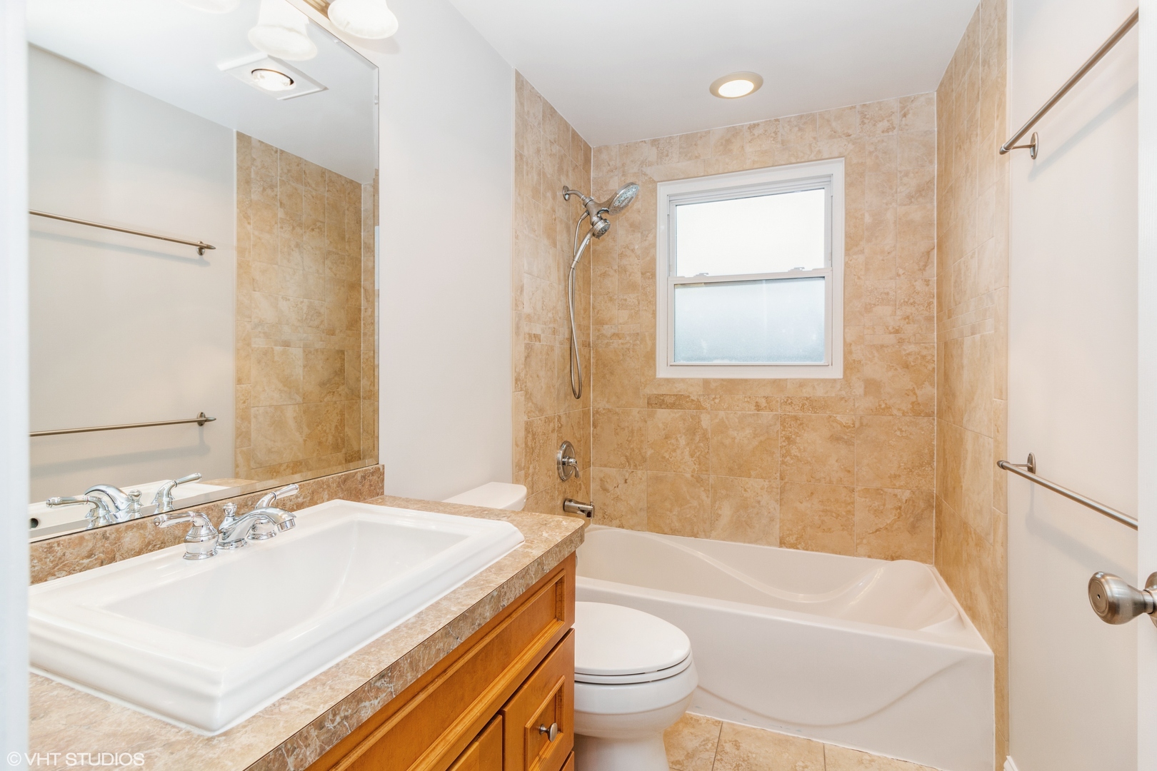 401 N SALEM Drive, Schaumburg, IL 60194