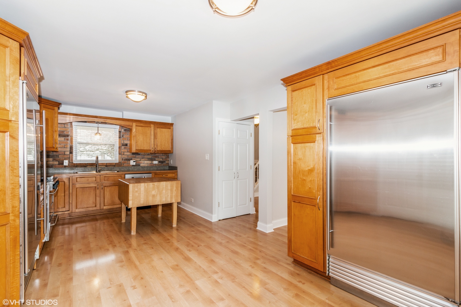 401 N SALEM Drive, Schaumburg, IL 60194