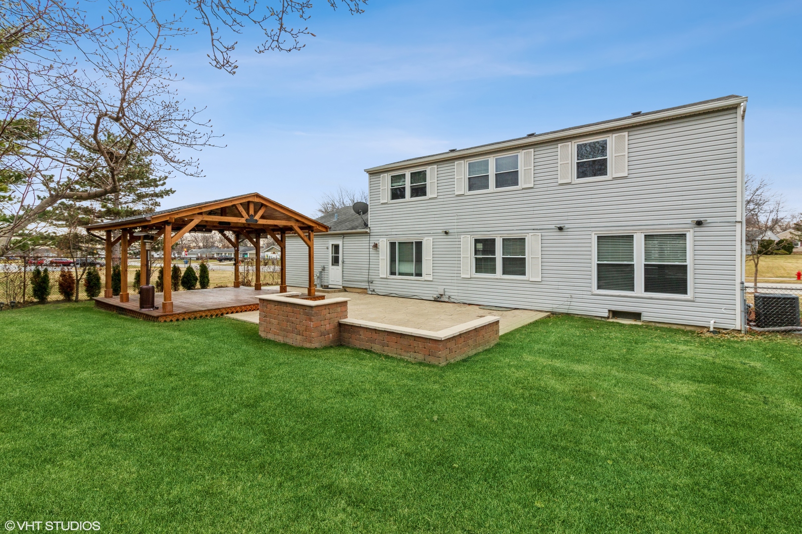 401 N SALEM Drive, Schaumburg, IL 60194