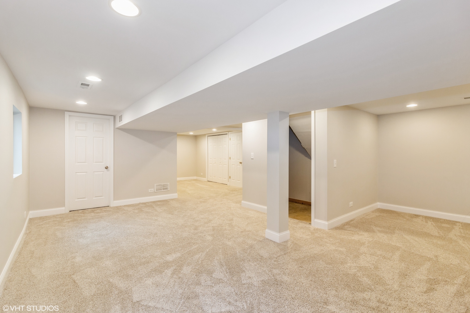 401 N SALEM Drive, Schaumburg, IL 60194