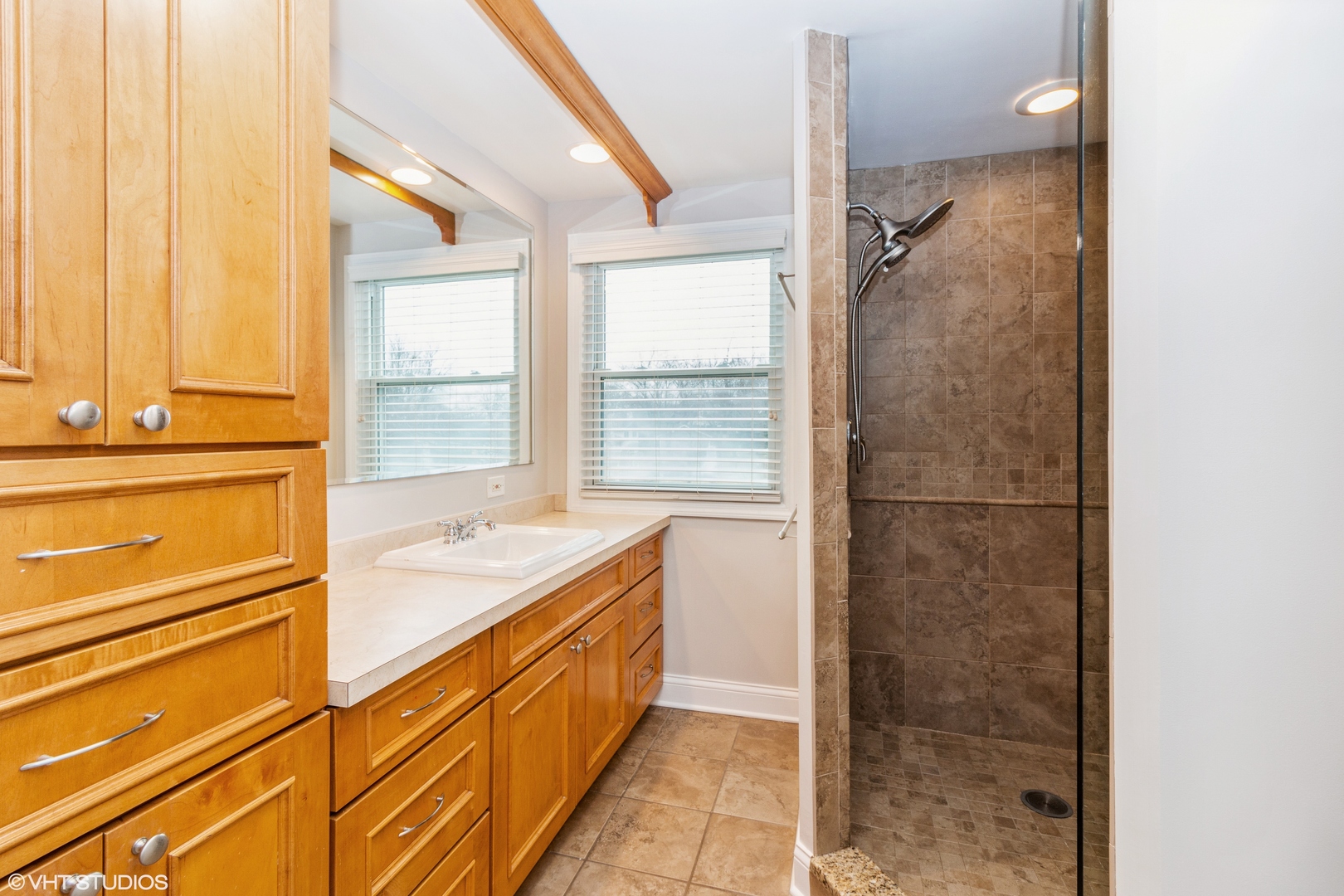 401 N SALEM Drive, Schaumburg, IL 60194