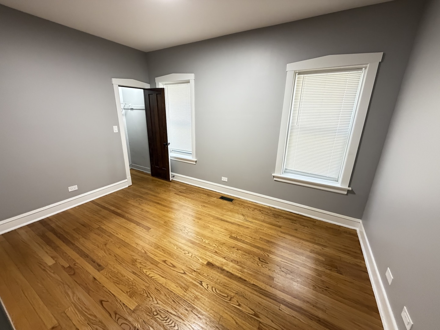 4838 W Addison Street #1F, Chicago, IL 60641