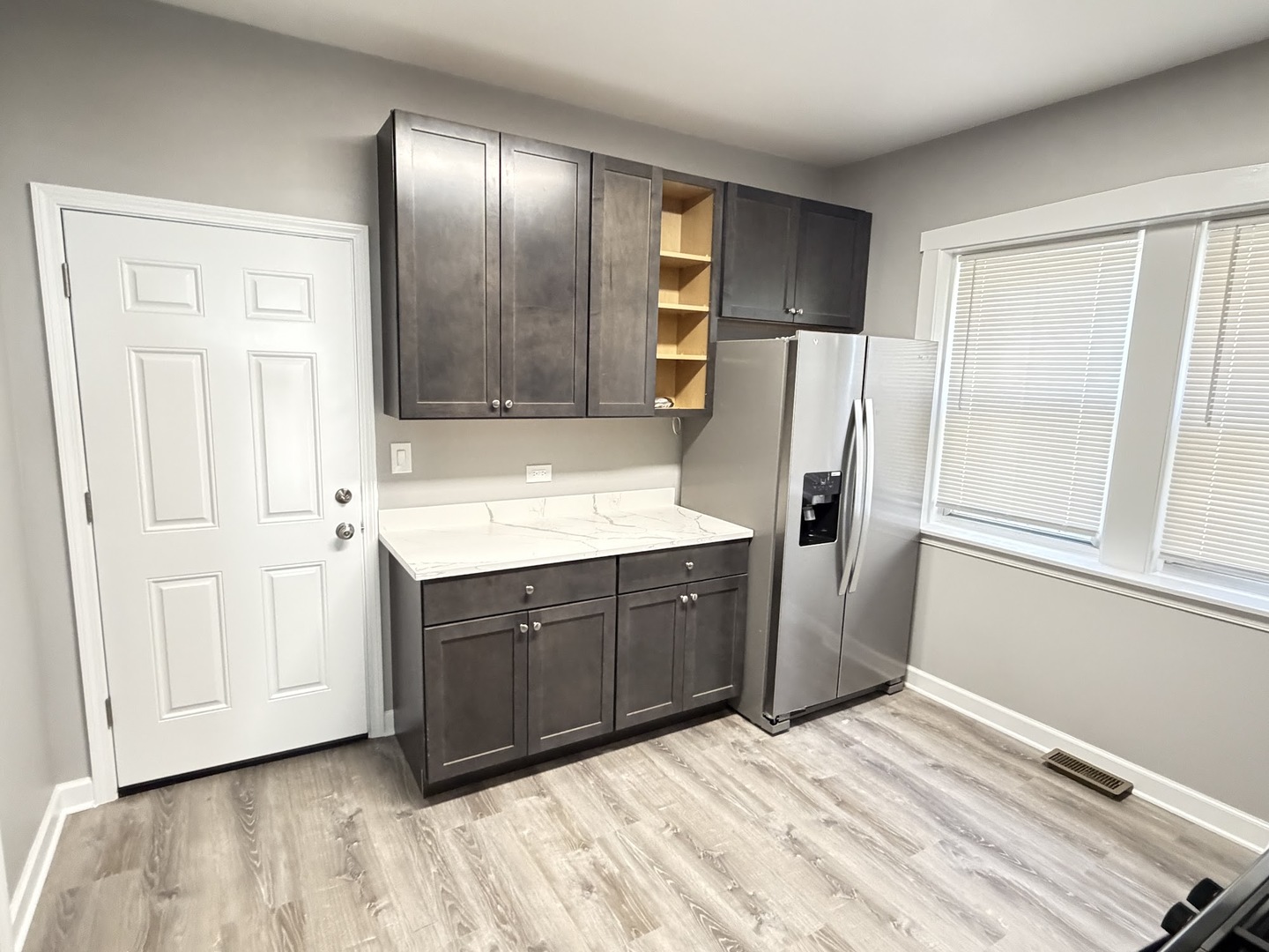 4838 W Addison Street #1F, Chicago, IL 60641