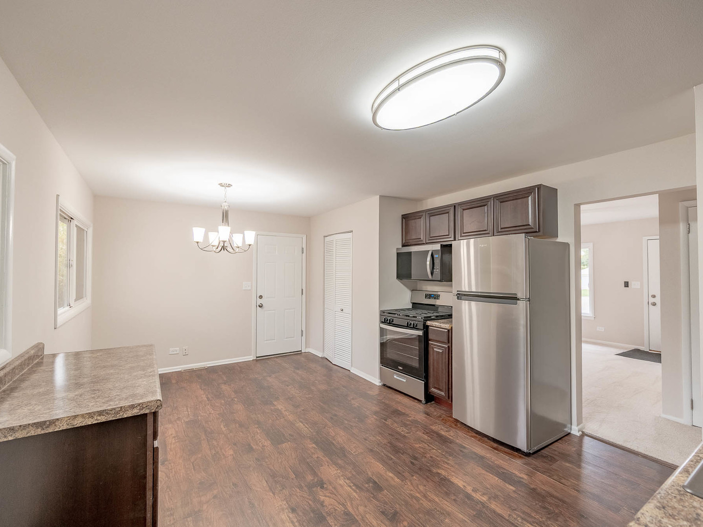 418 Tanglewood Drive, Streamwood, IL 60107