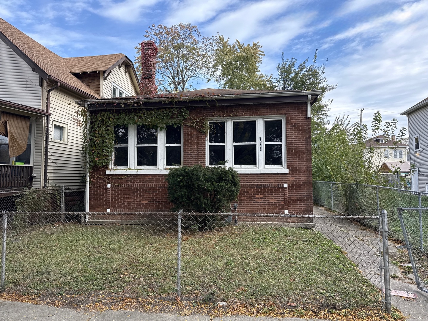10721 S Prairie Avenue, Chicago, IL 60628