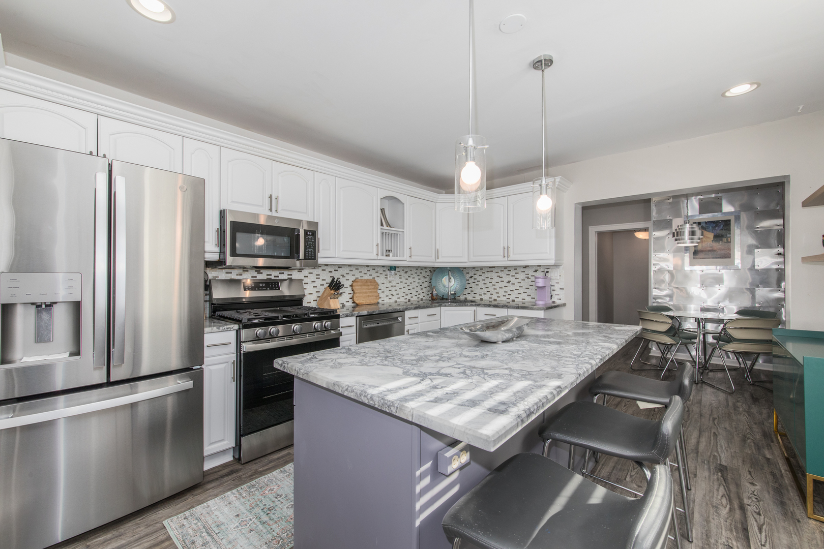 3312 N New England Avenue, Chicago, IL 60634