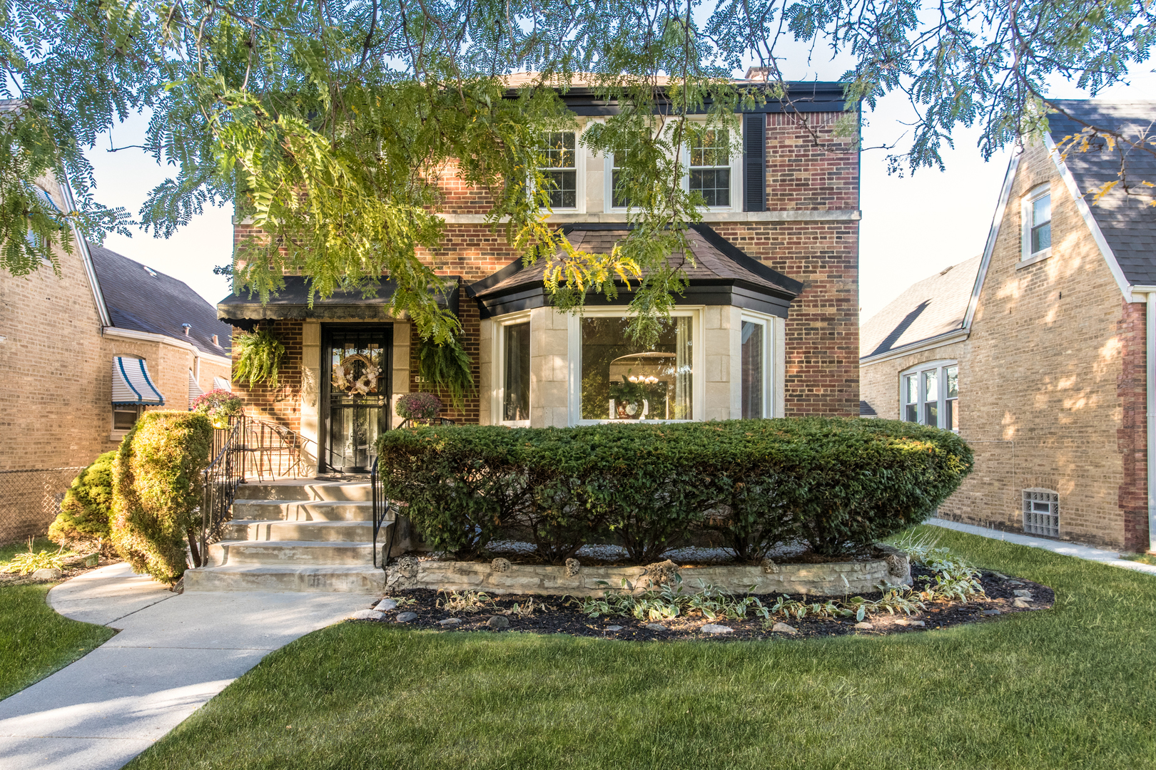 3312 N New England Avenue, Chicago, IL 60634