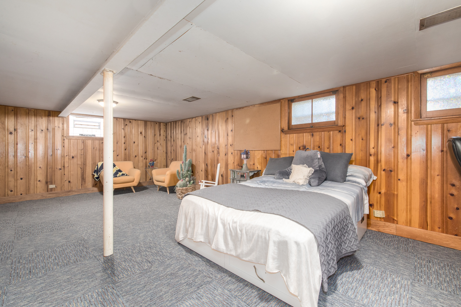 3312 N New England Avenue, Chicago, IL 60634