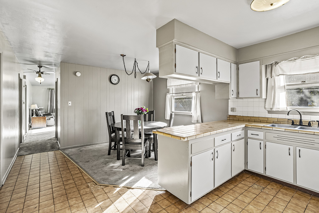 903 Porter Street, Lemont, IL 60439