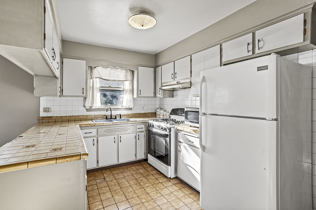 903 Porter Street, Lemont, IL 60439