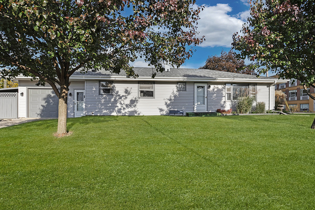 903 Porter Street, Lemont, IL 60439