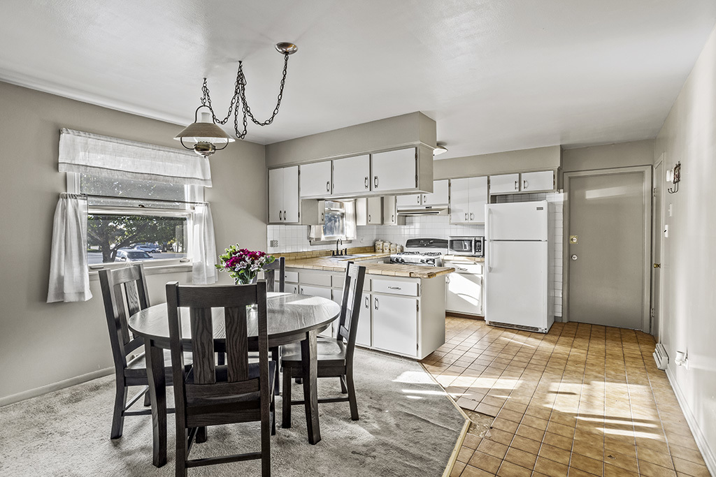 903 Porter Street, Lemont, IL 60439