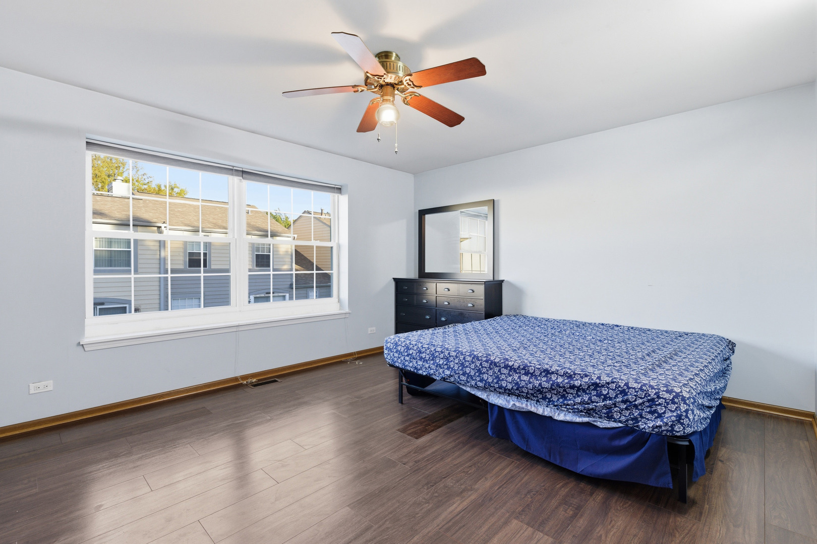 1297 WOODLAKE Drive, Carol Stream, IL 60188