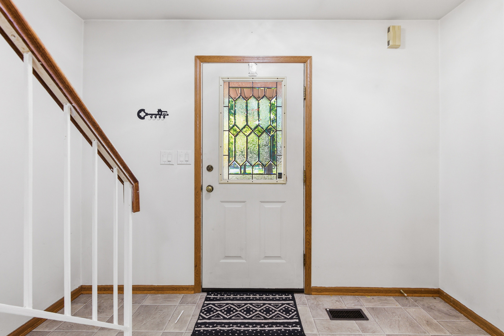 1297 WOODLAKE Drive, Carol Stream, IL 60188