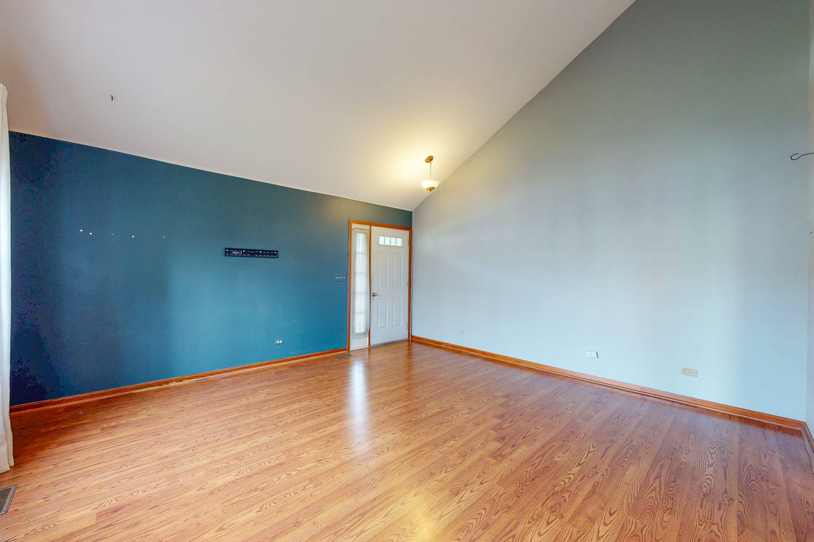 262 Allegro Lane #25-7, Carol Stream, IL 60188