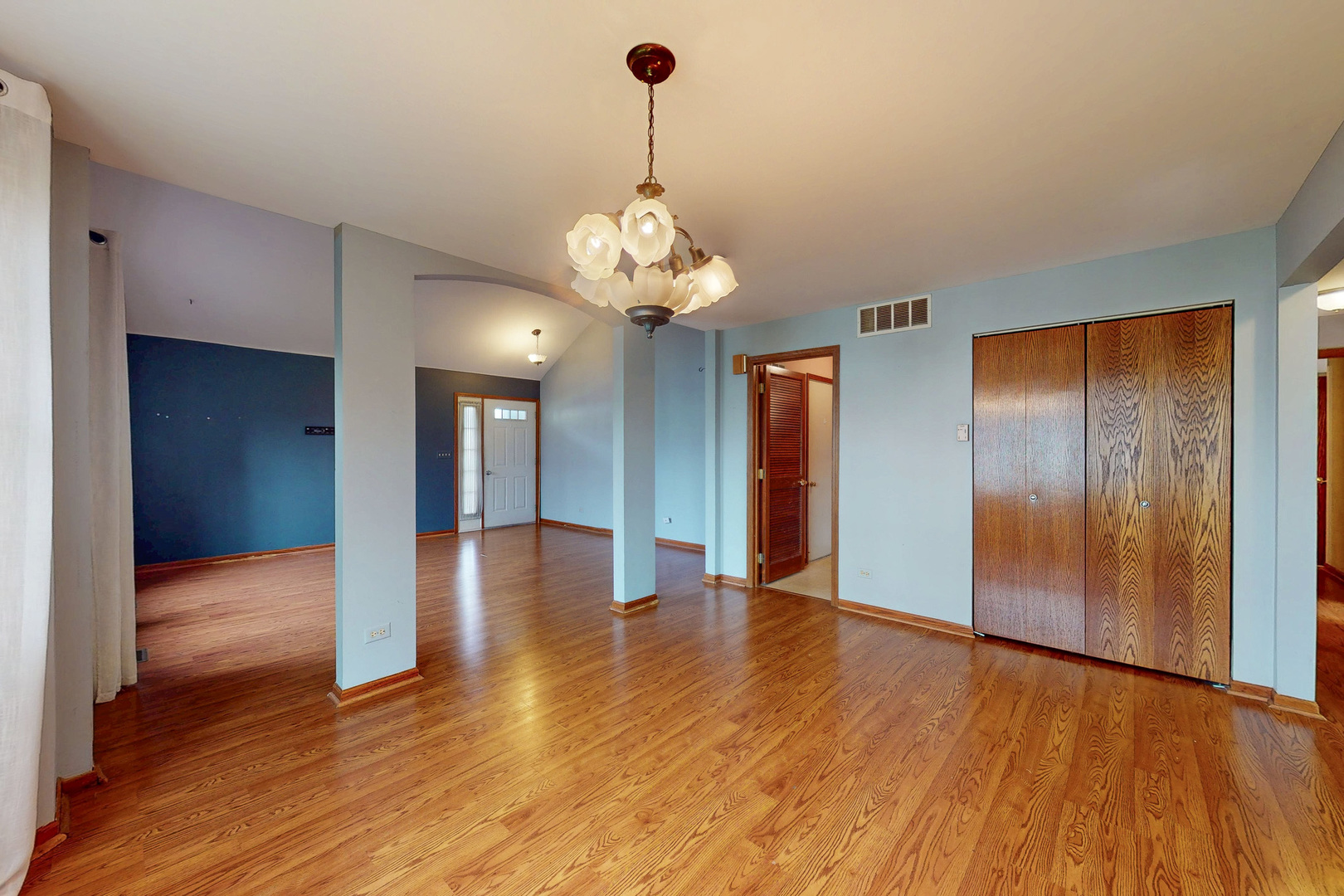 262 Allegro Lane #25-7, Carol Stream, IL 60188