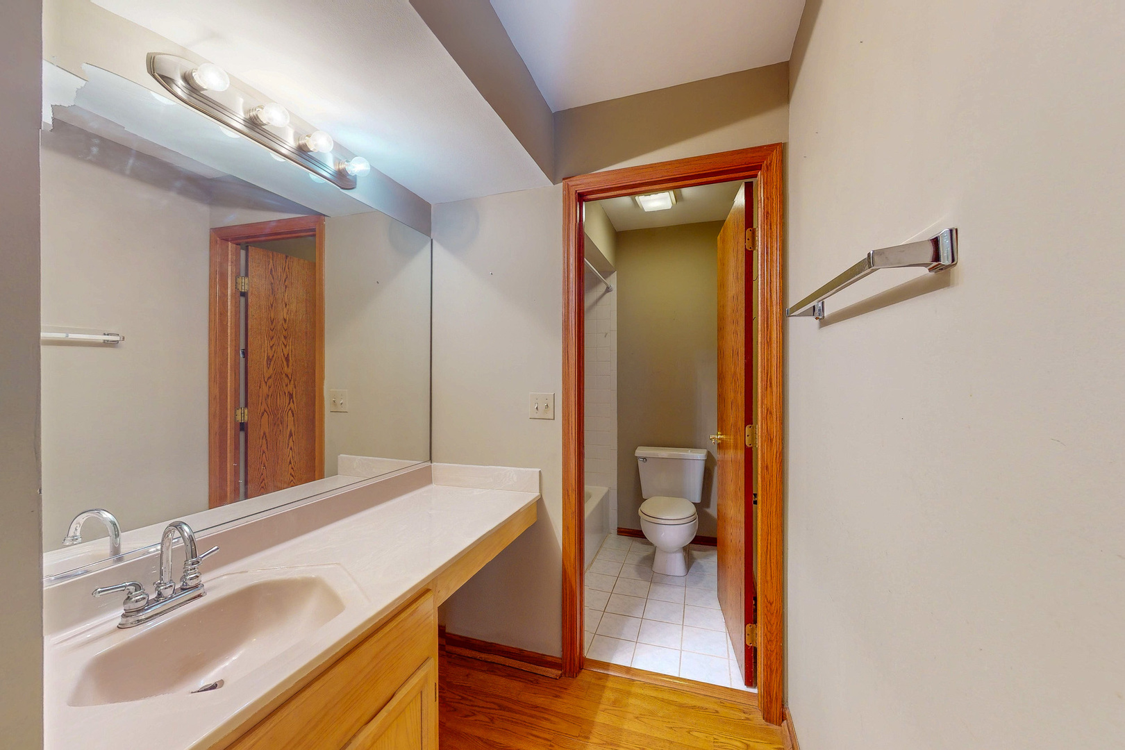 262 Allegro Lane #25-7, Carol Stream, IL 60188