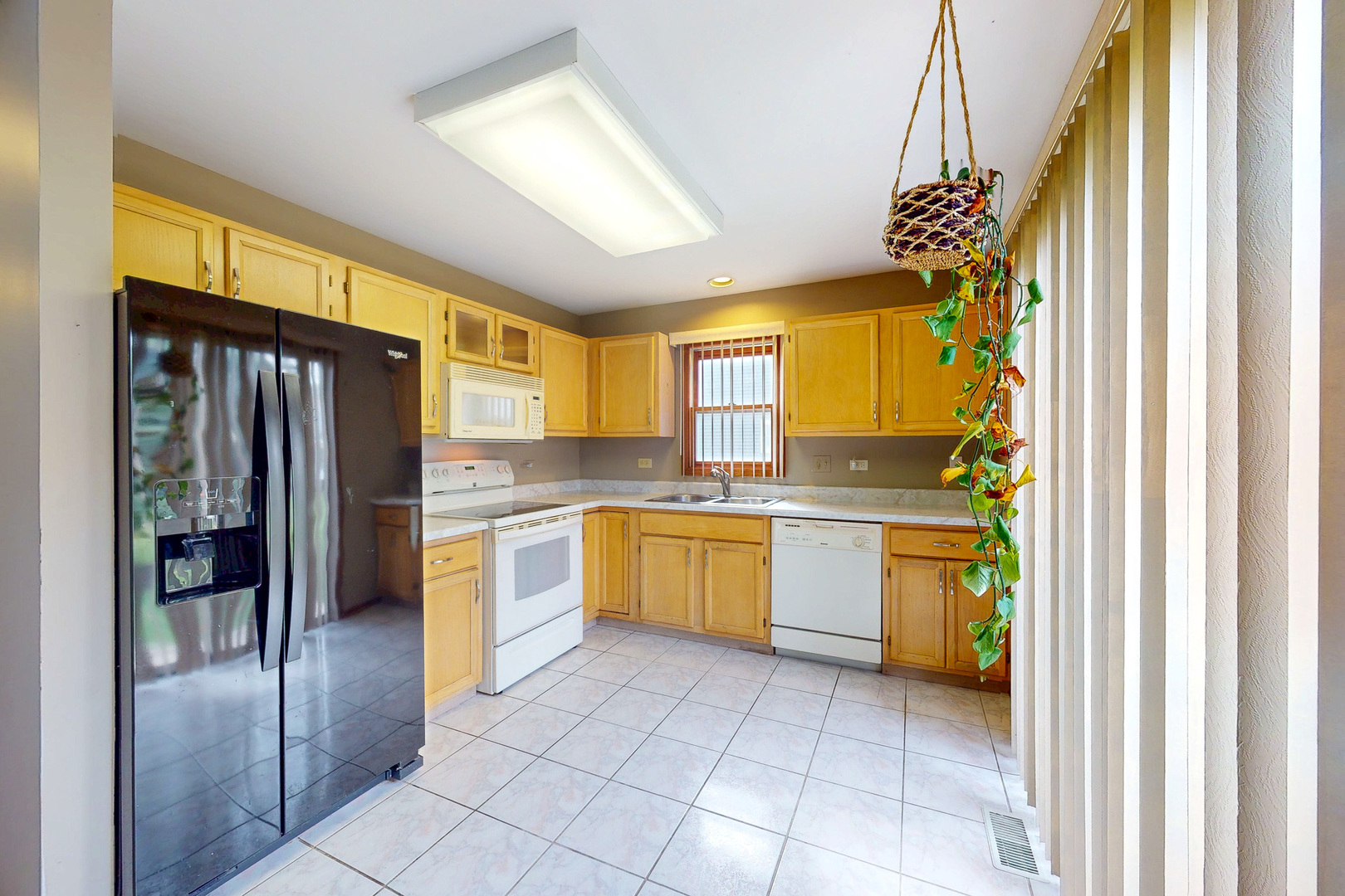 262 Allegro Lane #25-7, Carol Stream, IL 60188