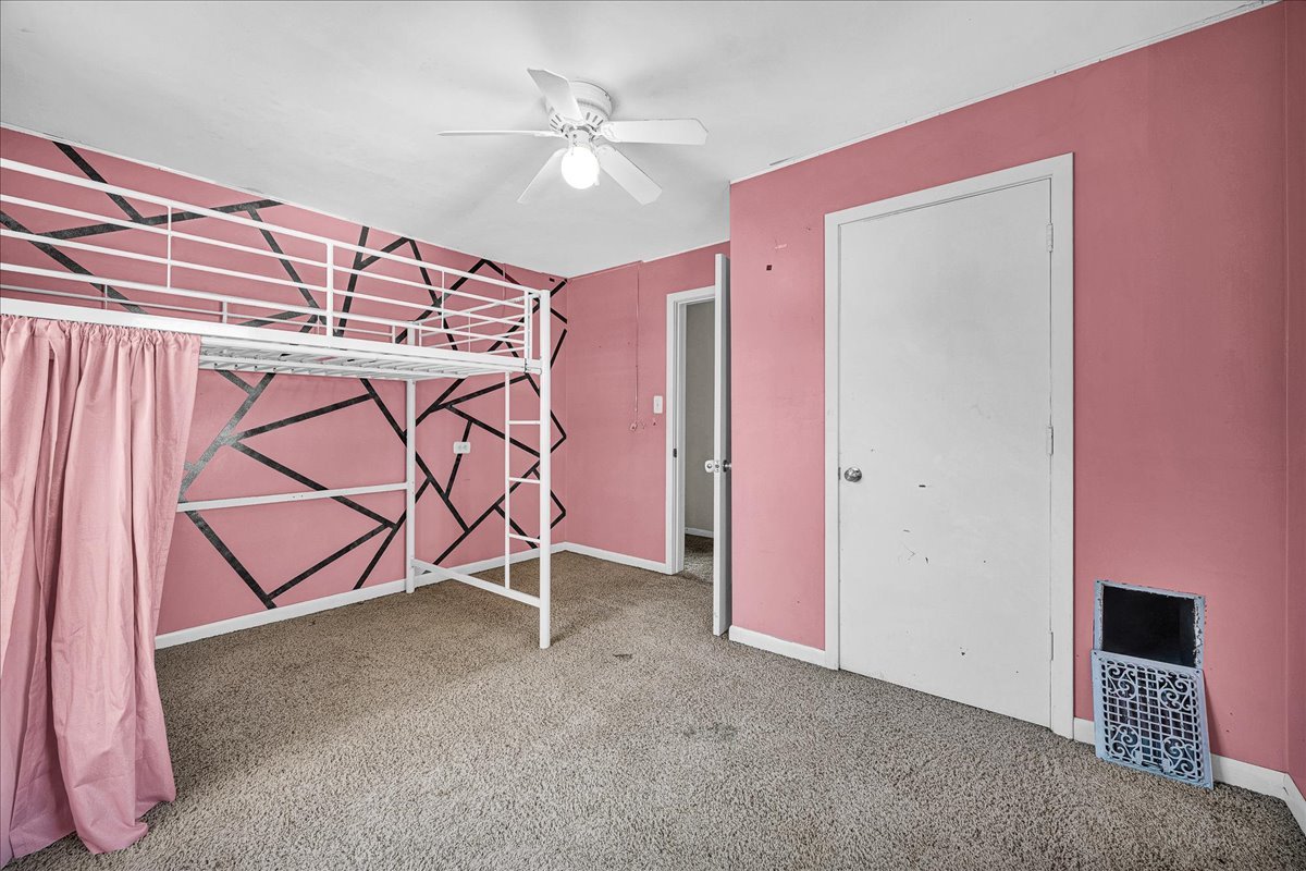 393 E Front Street, El Paso, IL 61738