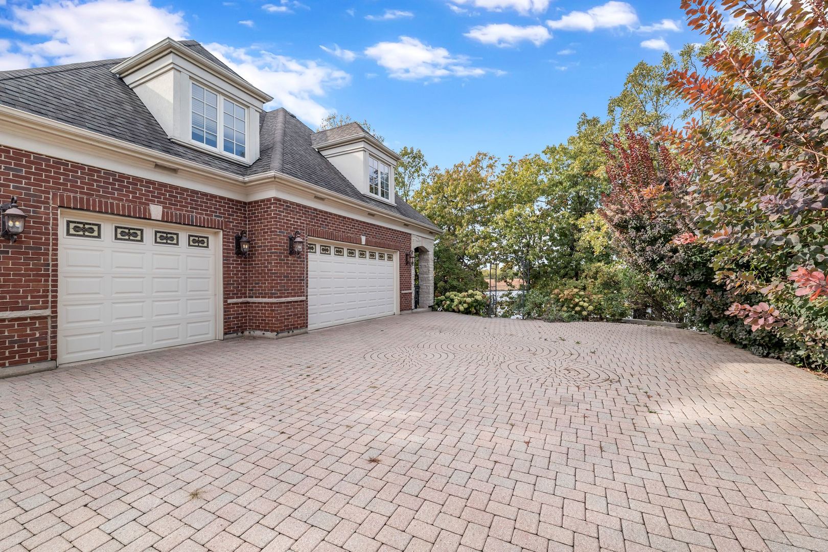 817 Lakeview Lane, Burr Ridge, IL 60527