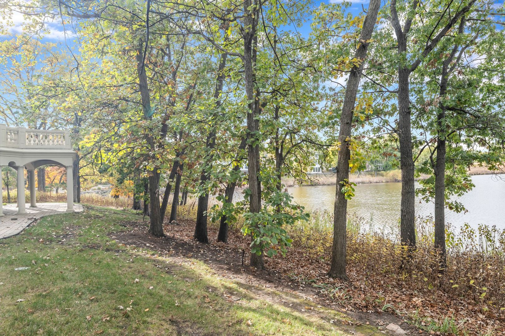 817 Lakeview Lane, Burr Ridge, IL 60527